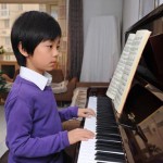 Giving Piano Lessons to Kids